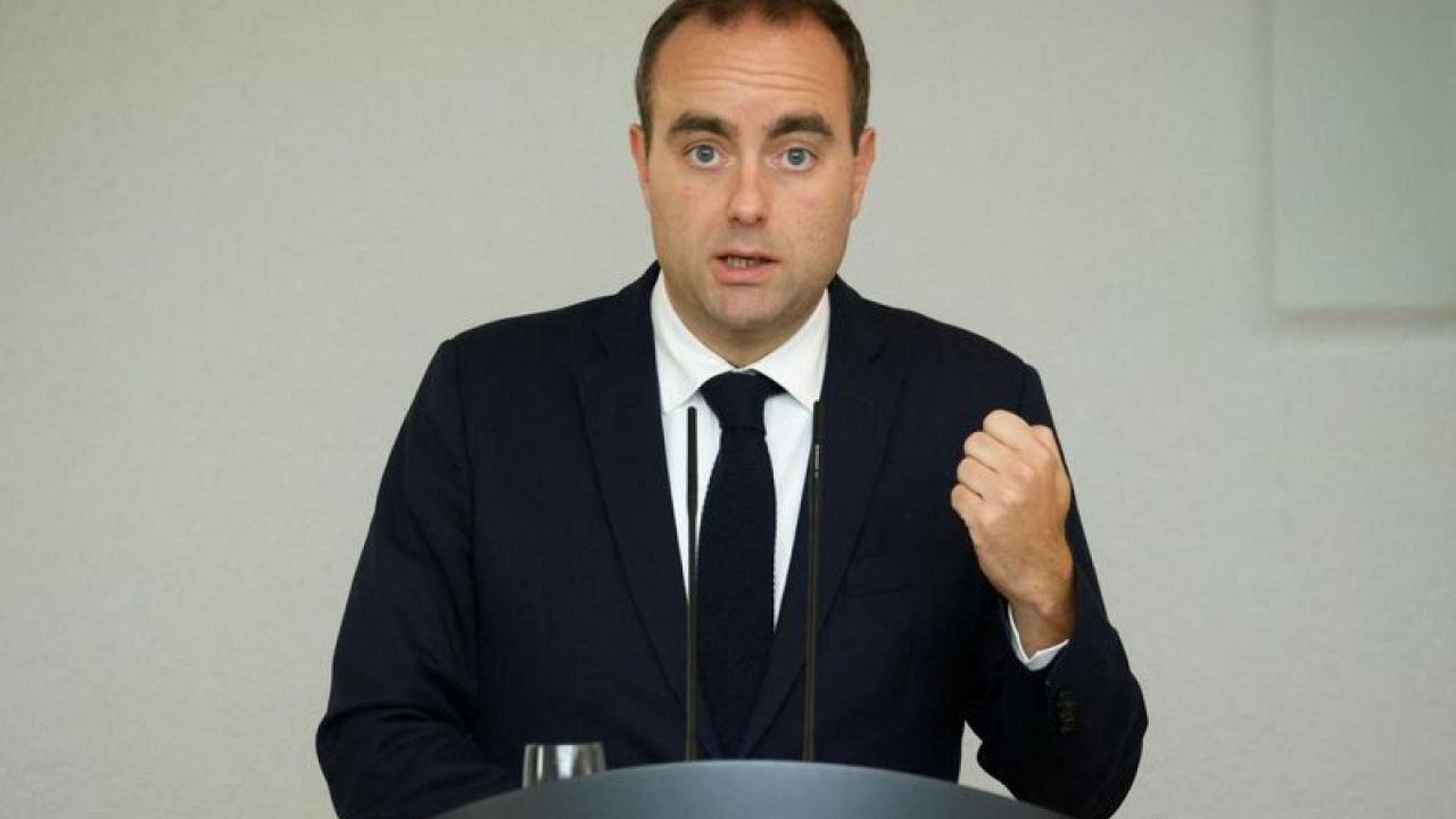 France to train up to 2,000 Ukrainian soldiers, defence minister says