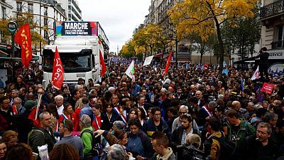ألوف ينظمون مسيرة في باريس احتجاجا على ارتفاع الأسعار