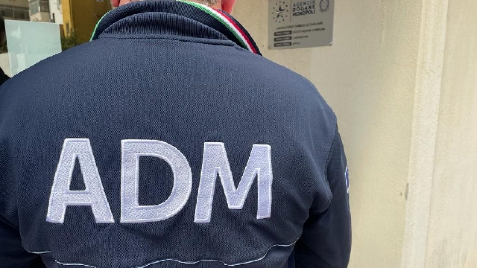 Dai funzionari dell'Agenzia Accise Dogane e Monopoli di Stato