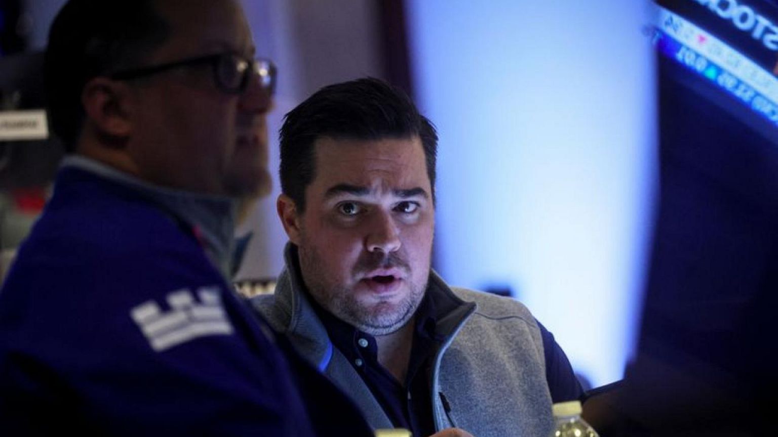 El Dow Jones se dispara por ganancias de empresas, pero Meta pesa en el Nasdaq