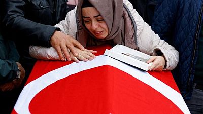 شكوك بشأن إجراءات السلامة في المناجم التركية بعد مقتل 41 في انفجار