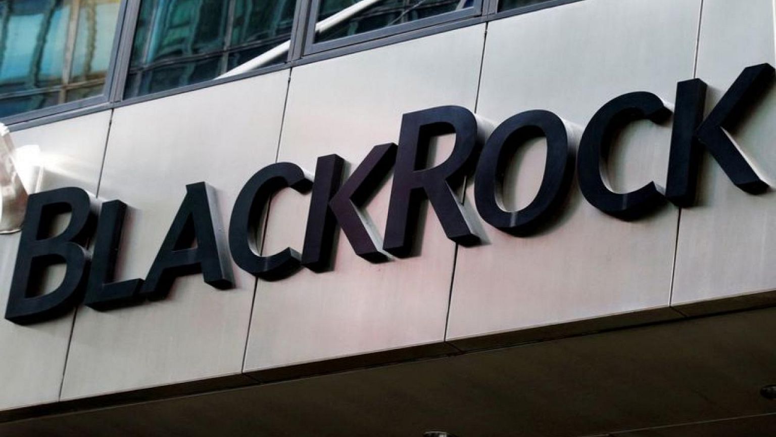 BlackRock tells UK 'no' to halting investment in coal, oil and gas
