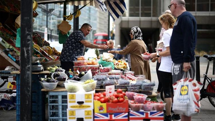 Los precios de la comida devuelven la inflación británica a máximos de 40 años