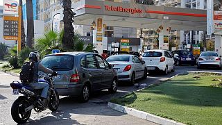 Mejora el suministro de gasolina en Francia, pero París sigue con problemas -ministra