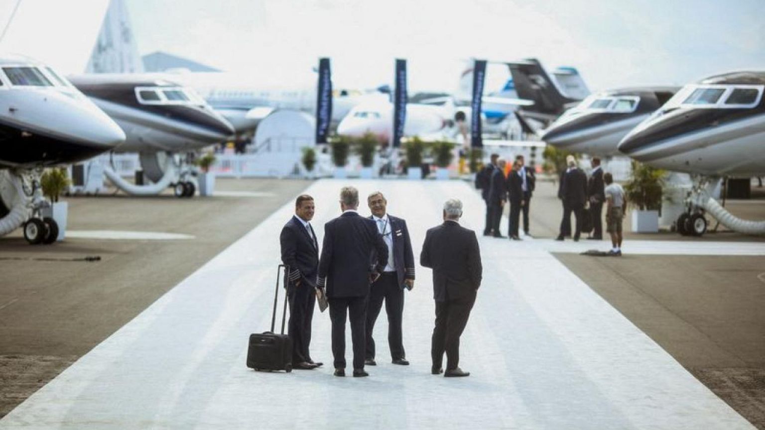Aerospace manufacturers placing orders earlier to beat parts shortages