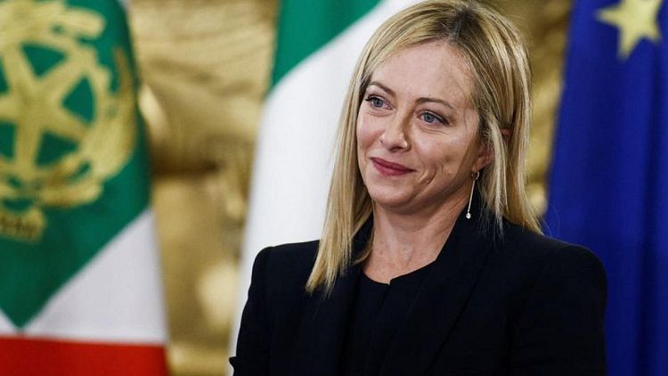 ميلوني تؤدي اليمين الدستورية وتصبح أول امرأة تتولى رئاسة الحكومة في إيطاليا