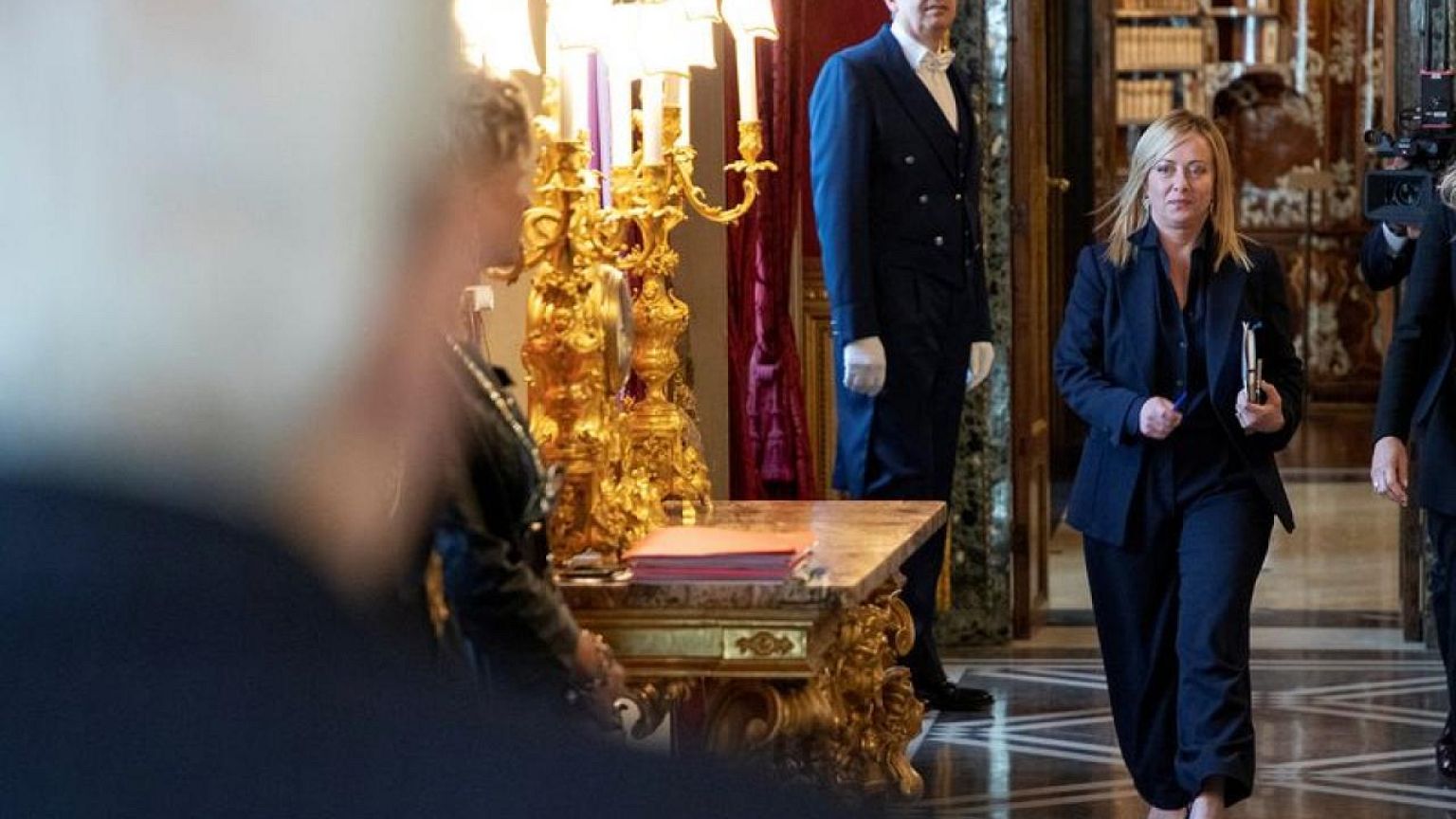 Italy's Meloni accepts mandate to form new government