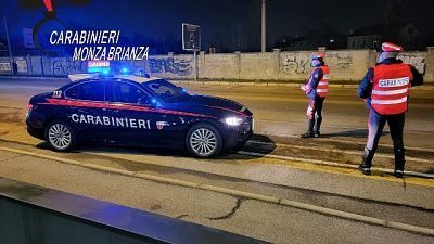 Ha rifiutato l'alcotest e ha preso a calci i militari Ha rifiutato l'alcotest e ha preso a calci i militari