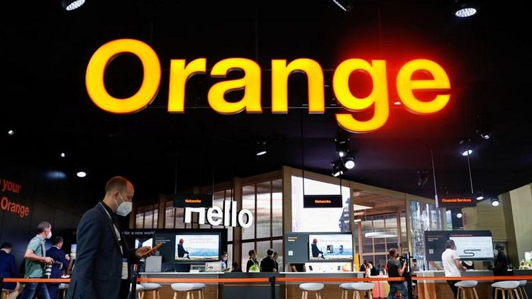 Orange vuelve a crecer en España en el tercer trimestre y confirma sus objetivos