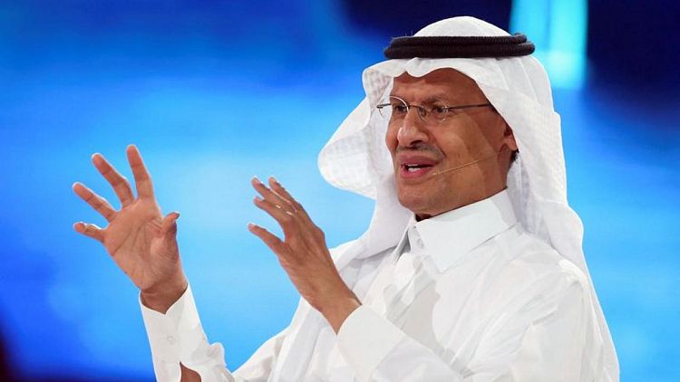 وزير الطاقة السعودي يبحث استقرار سوق النفط مع وزيرين أوروبيين