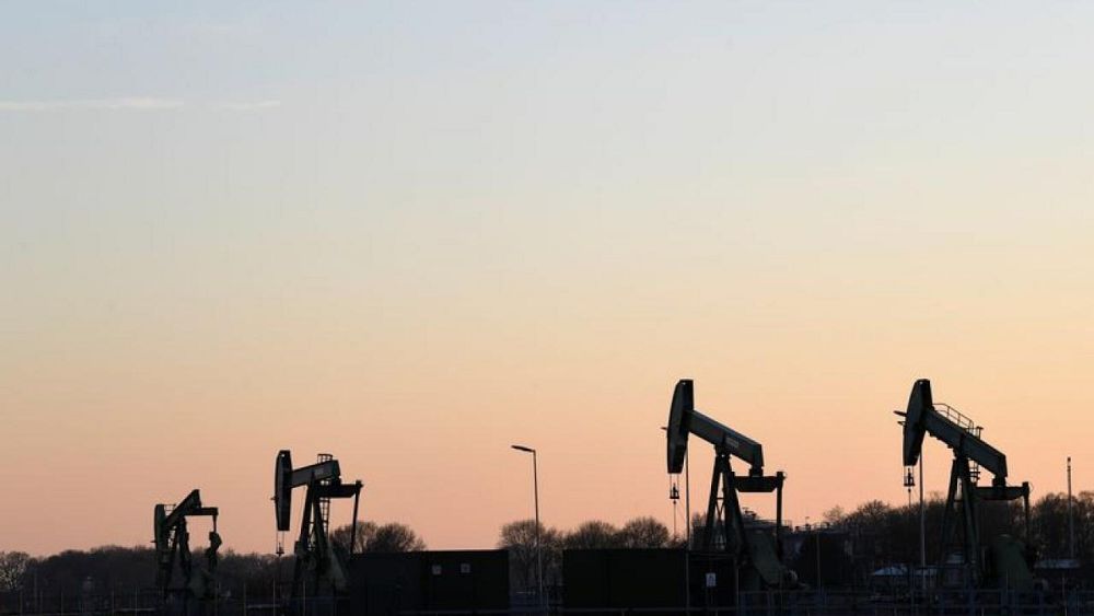 Petróleo cai com preocupações sobre a economia global
