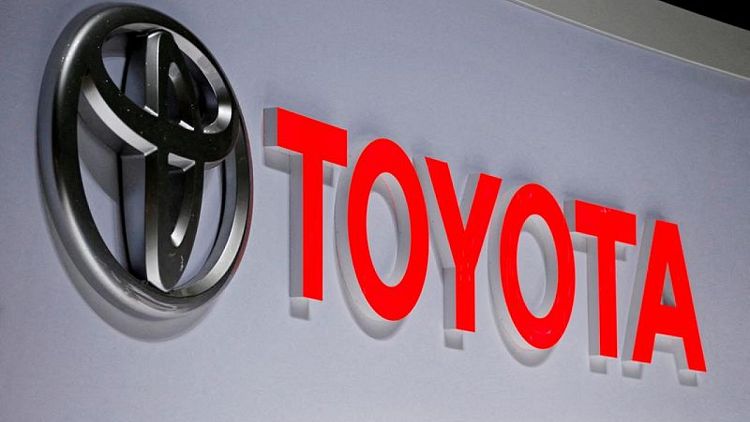 Toyota reduce su objetivo de producción por la escasez de chips y sus beneficios caen un 25%