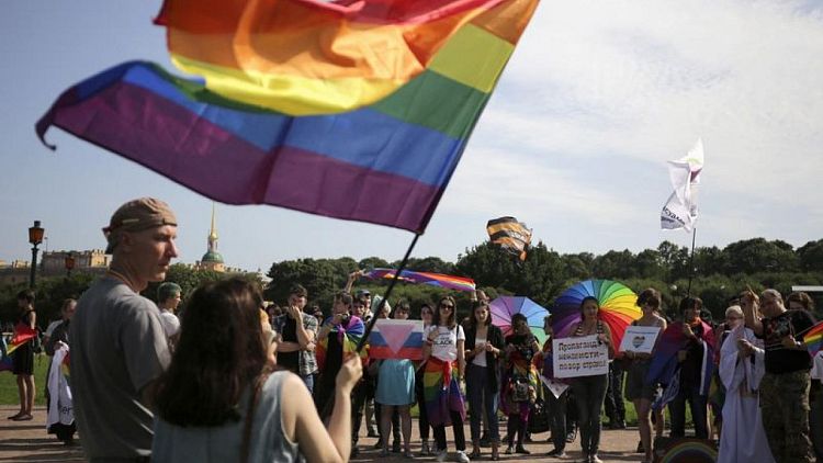 El Parlamento ruso aprueba una ley que prohíbe la "propaganda LGBT" en todas las edades