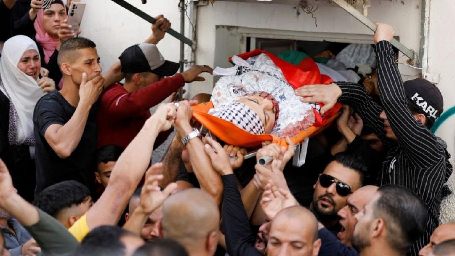 مقتل مسلحين فلسطينيين اثنين برصاص قوات إسرائيلية في الضفة الغربية