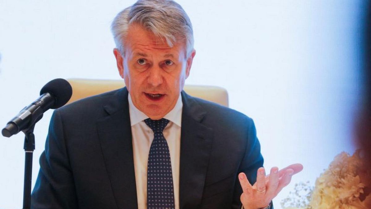 Shell's outgoing CEO to get full-year salary as compensation for loss ...