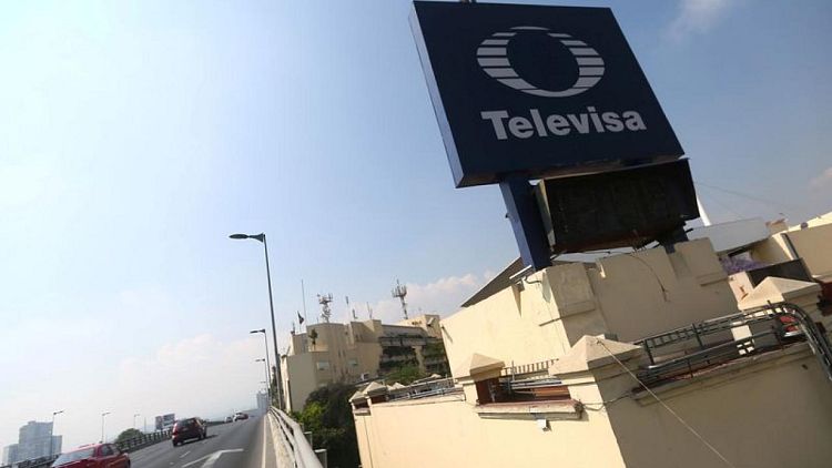 Televisa's Izzi unit launches mobile packages with AT&T