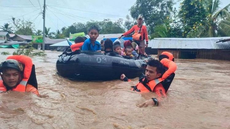 Inundaciones y desprendimientos de tierra en Filipinas dejan 42 muertos y decenas de desaparecidos