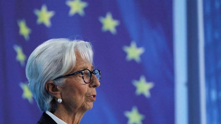 Lagarde, del BCE, mantiene abiertas las opciones sobre la trayectoria de los tipos