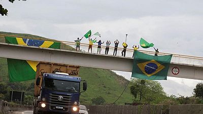 Tribunal brasileño ordena despejar cierres de rutas; Bolsonaro guarda silencio sobre elecciones