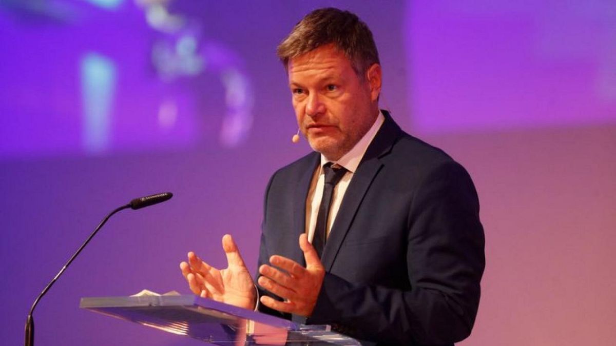 Germany to implement experts' gas price brake proposals as closely as