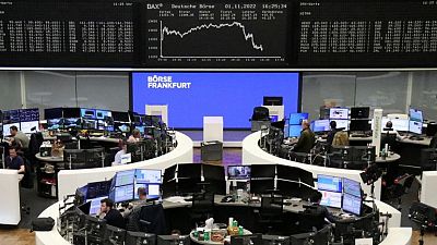 Las bolsas europeas abren a la baja mientras la Fed apunta a techos de tipos más altos Las bolsas europeas abren a la baja mientras la Fed apunta a techos de tipos más altos