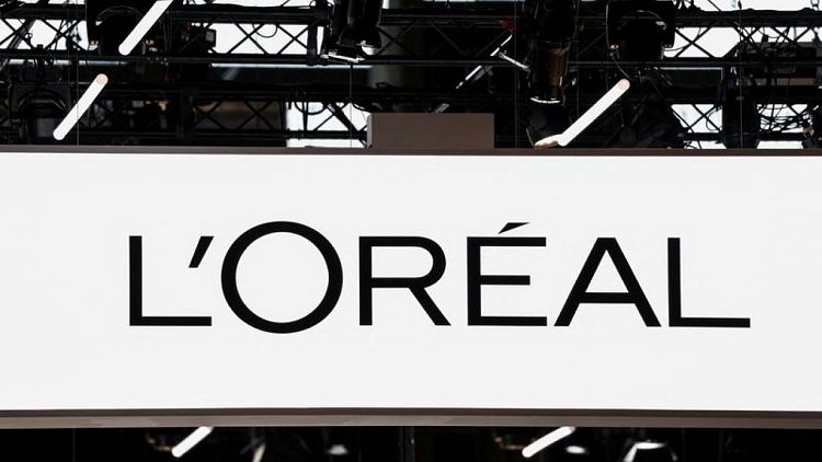 L'Oréal denies report saying it suspended Twitter ad spending