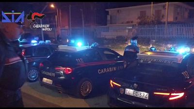 Sigilli a beni per 30 milioni, blitz di CC e DIA nel Napoletano Sigilli a beni per 30 milioni, blitz di CC e DIA nel Napoletano