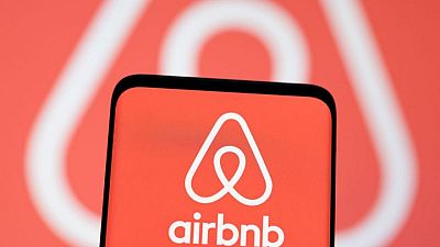 Airbnb se enfrenta a una regulación ligera según el plan de la UE -fuentes