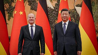 رئيس الصين للمستشار الألماني: على البلدين التعاون في أوقات التغيير والاضطراب