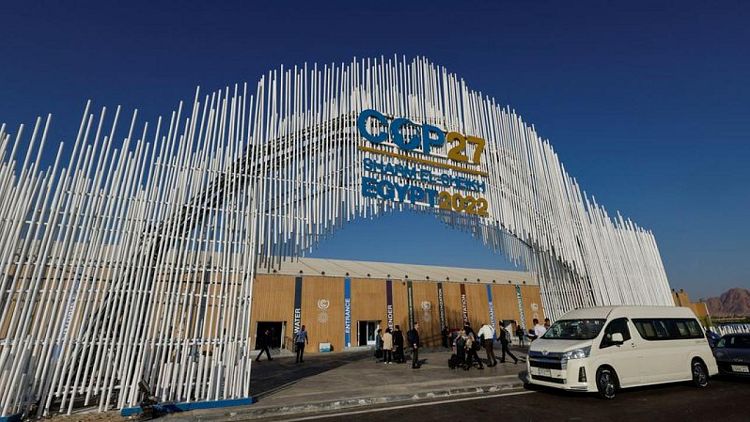 COP27: EAU y Egipto acuerdan construir uno de los parques eólicos más grandes del mundo