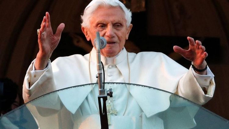 Papa emérito Benedicto XVI se defenderá legalmente ante acusación de encubrimiento de abusos