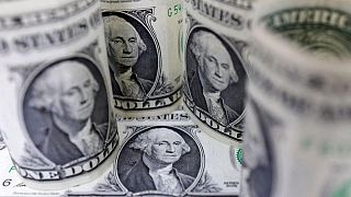 الدولار يتجه لأكبر خسارة في يومين متتاليين منذ 2009 الدولار يتجه لأكبر خسارة في يومين متتاليين منذ 2009