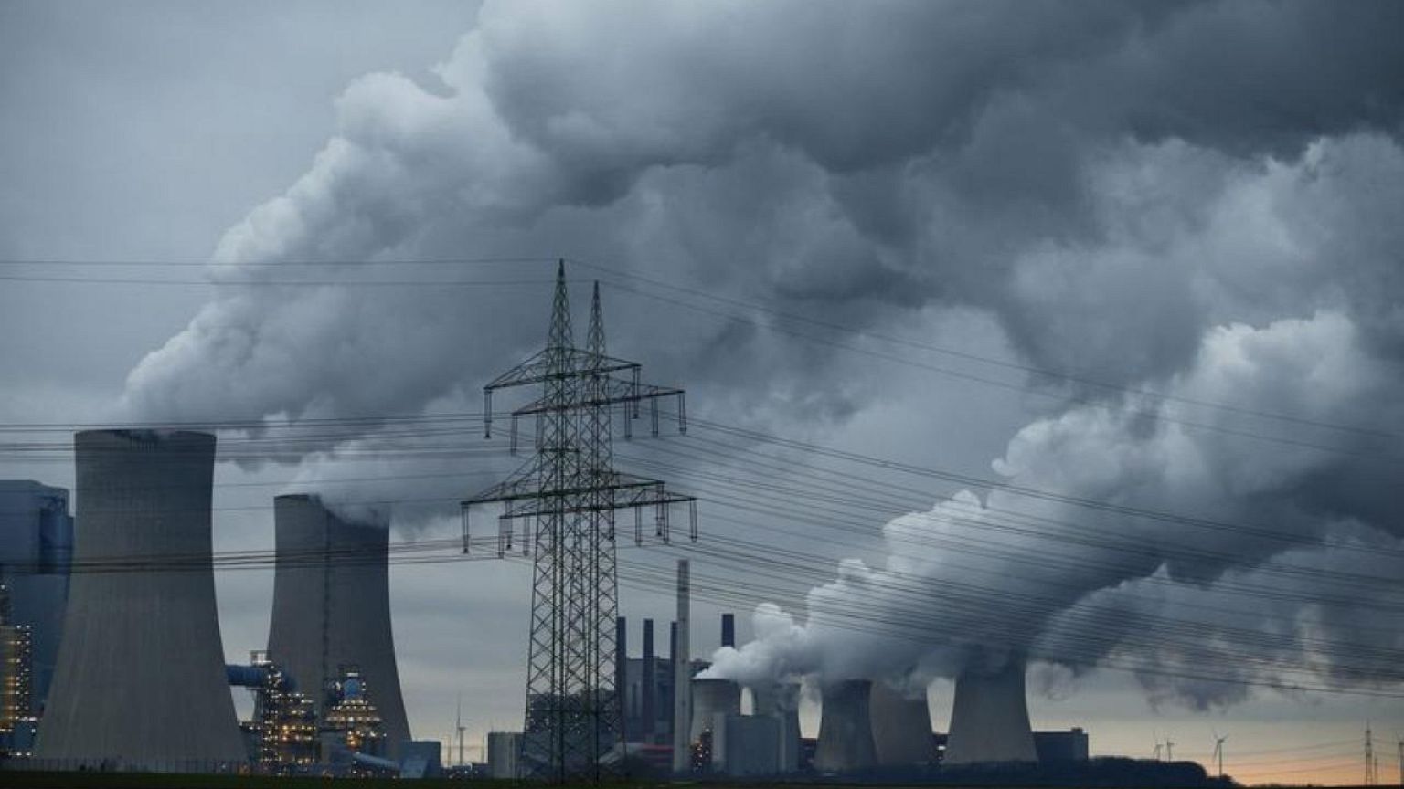 German parties agree to ratify CETA, quit energy charter