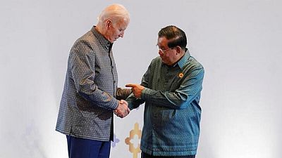 Biden comete un desliz al nombrar a Camboya, país anfitrión de la cumbre de la ASEAN