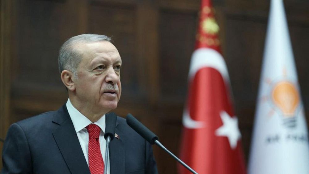 Erdogan dijo que Turquía está tratando de mantener conversaciones de paz con Ucrania a pesar de las medidas occidentales