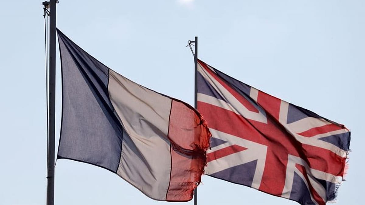 UK and France sign $74 million agreement to tackle illegal migration ...