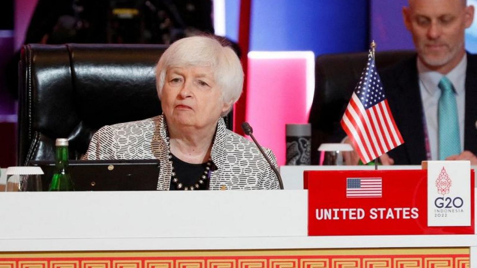 Yellen se reúne con el gobernador del banco central de China en la cumbre del G20
