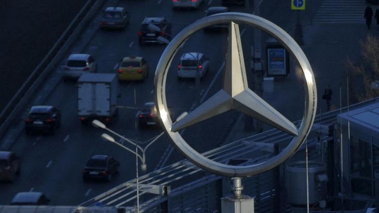 El índice europeo STOXX 600 europeo cae un 1% por Mercedes; Target pesa sobre las minoristas