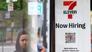 Pedidos semanales de beneficios por desempleo EEUU caen pese a alza despidos en sector tecnológico