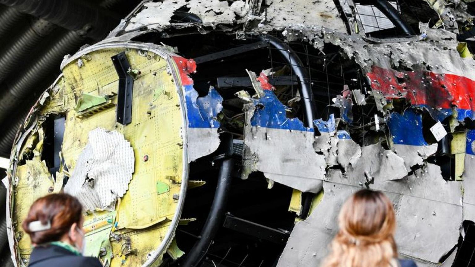 Un tribunal neerlandés condena a 3 personas por el derribo del vuelo MH17 sobre Ucrania