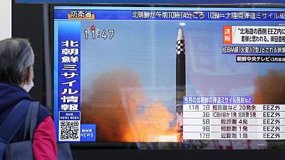 Corea del Norte dispara un presunto misil balístico intercontinental que cae cerca de Japón Corea del Norte dispara un presunto misil balístico intercontinental que cae cerca de Japón