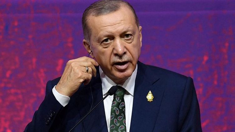 Erdogan dice que Turquía lanzará una operación terrestre en Siria cuando sea conveniente