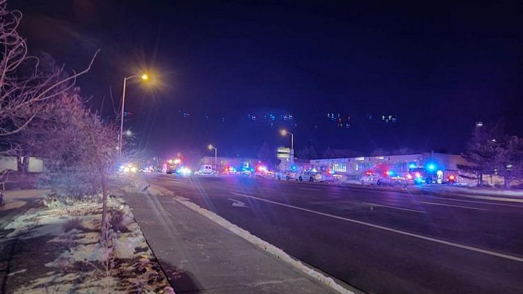 الشرطة: مقتل 5 وإصابة 18 في إطلاق نار بملهى ليلي للمثليين في كولورادو