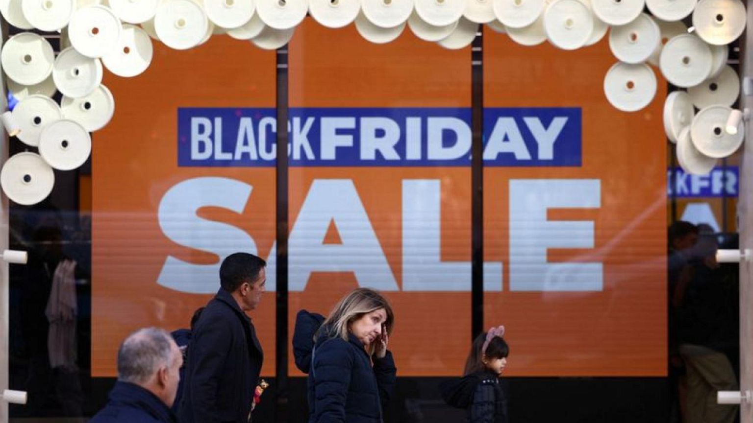 Transacciones del Black Friday en Reino Unido suben 3,2% interanual a la tarde: Barclaycard Payments