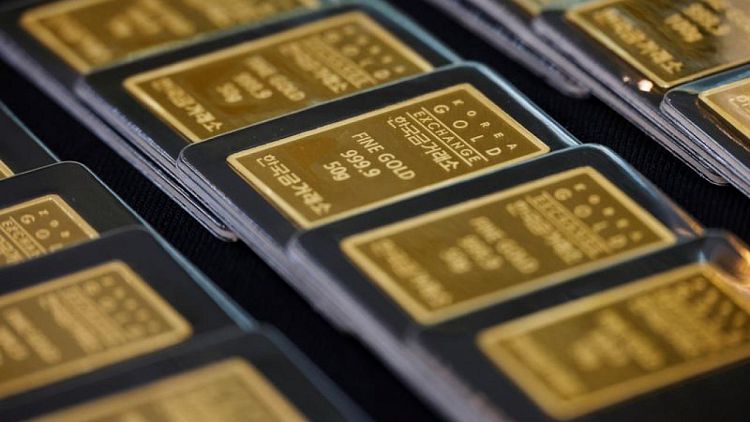 الذهب يتحول للانخفاض وسط مساعي أعضاء بالمركزي الأمريكي لمواصلة رفع الفائدة