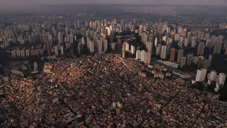 Actividad económica de Brasil se contrae en octubre por impacto de alza de tasas