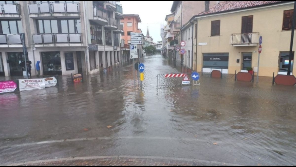 Maltempo: Acqua Alta E Disagi Sul Litorale Fvg | Euronews