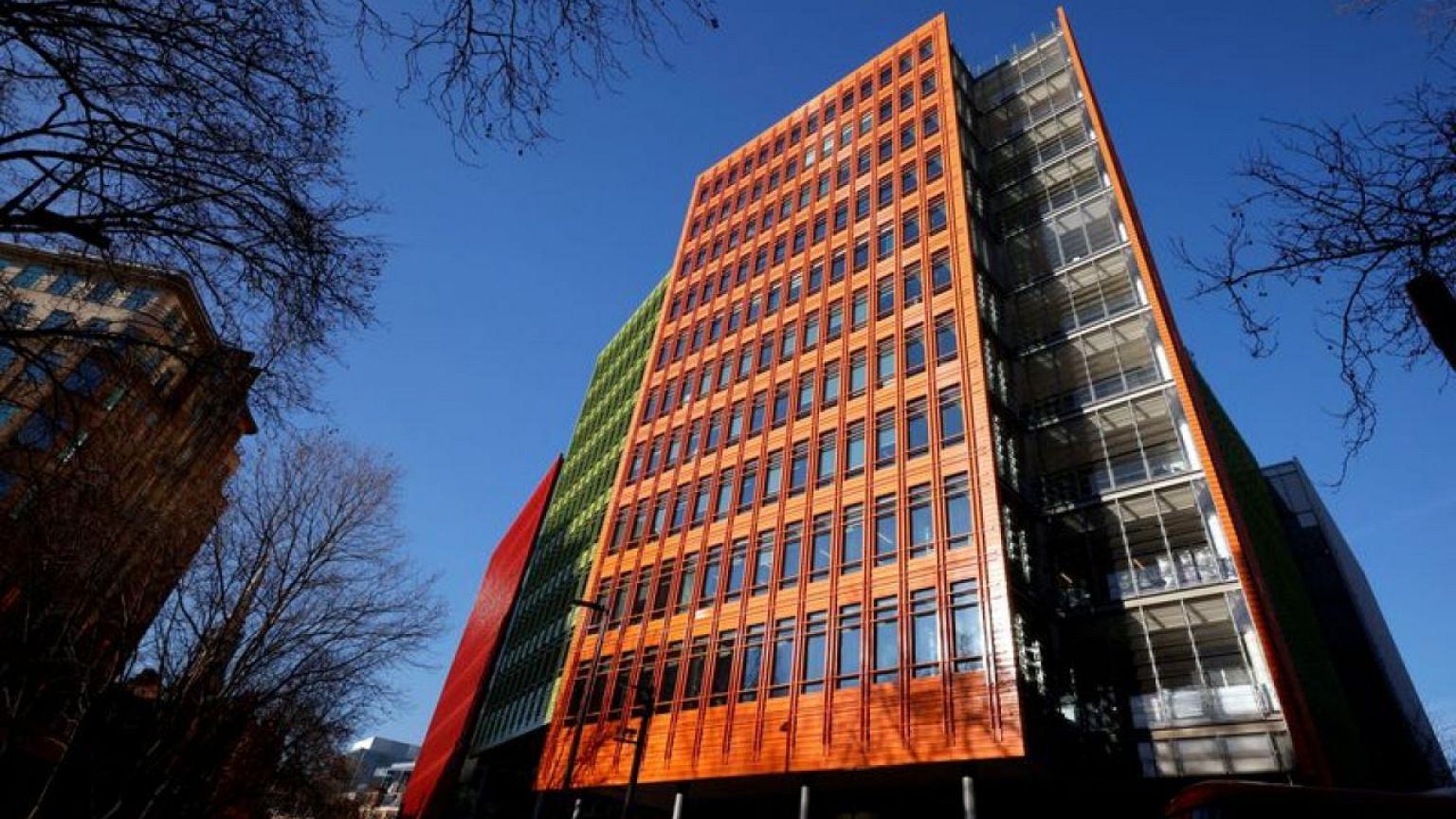 Google se enfrente a demanda colectiva de editores británicos por comportamiento anticompetitivo
