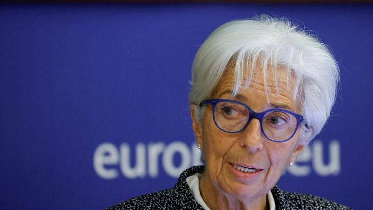 Lagarde, del BCE, advierte que algunas políticas fiscales en Europa podrían inflar la demanda