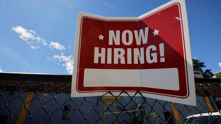 Los analistas prevén una ralentización de la creación de empleo en EEUU en noviembre